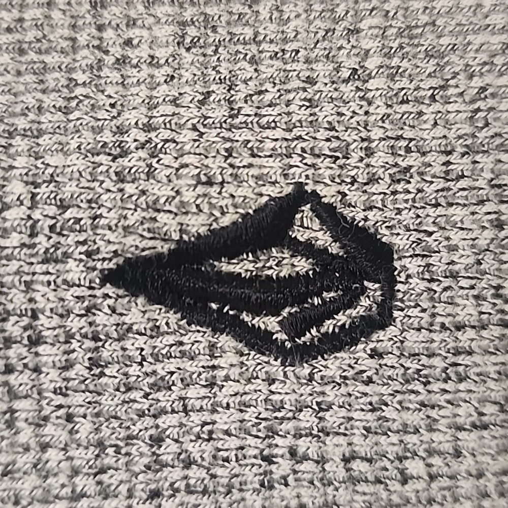 Grey Volcom shirt - Picture 4 of 11